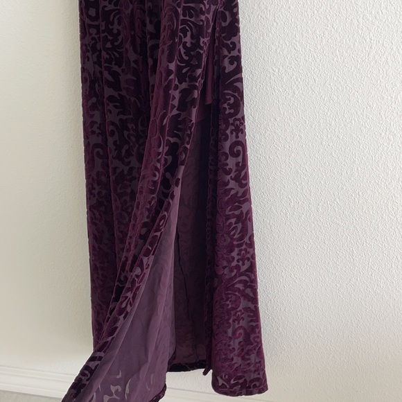 Perfect Night Plum Purple Velvet Print Maxi Dress - Picture 13 of 14